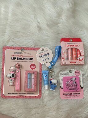 PEANUTS Snoopy Lip Balm & Gloss Set with BONUS Compact Mirror